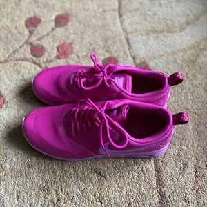 Nike air max Thea women’s size 9